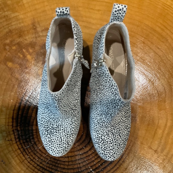 TOMS Women's Lea Cheetah Cut-Outs Zippered Casual Ankle Boots Women’s Si… - Picture 12 of 13
